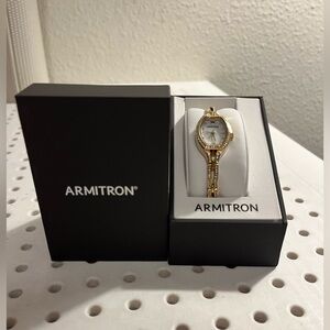 New mitron Gold and Silver Women's Watch